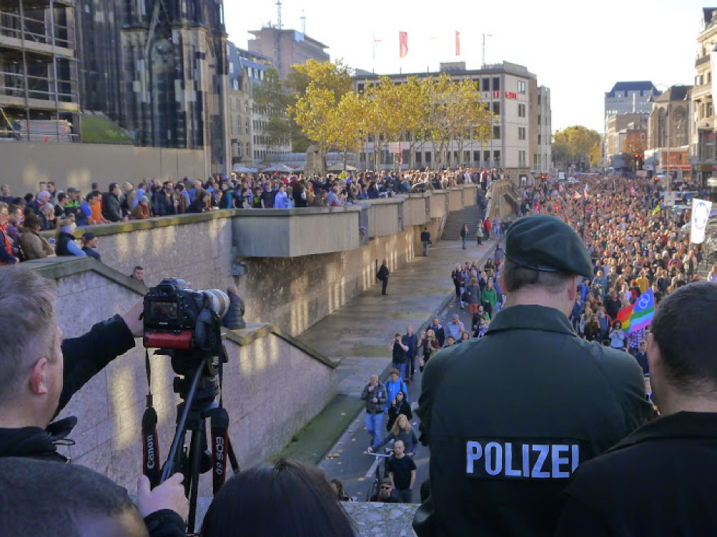 Foto: Klaus Müller Die Demo aus Sicht der Polizei