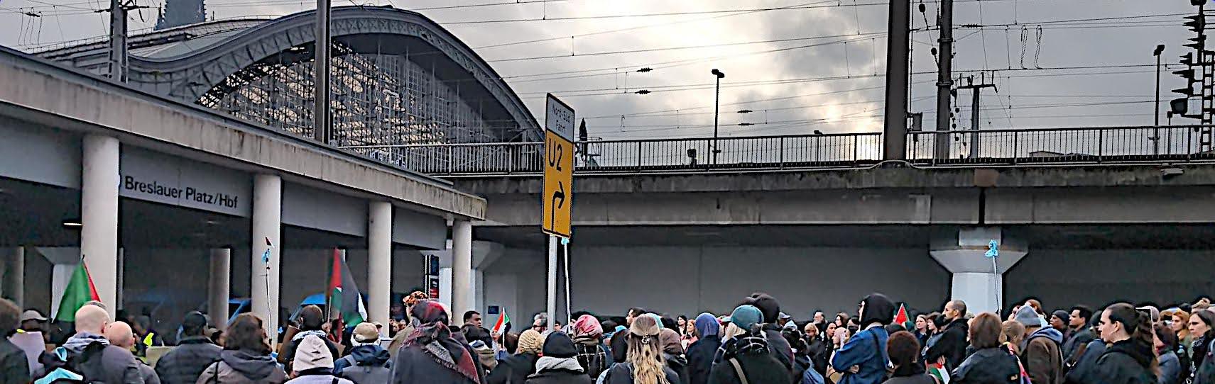 NRW-Minis­ter Natha­nael Lim­in­ski: Ent­las­sung unabdingbar!