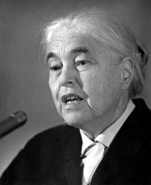 Anna Seghers (Präsidentin) auf der 1. Jahreskonferenz des Deutschen Schriftstellerverbandes, Berlin, 2.11.-4.11.1966
